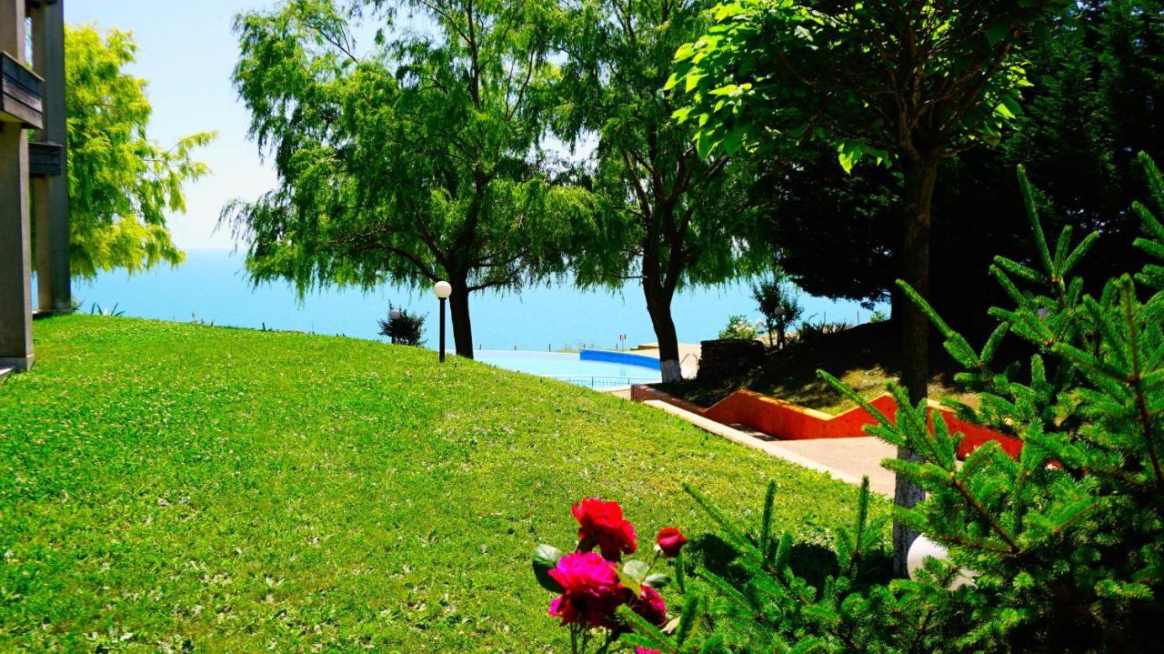 Морски Апартаменти Джулай Морнинг - July Morning Sea View Apartments Kavarna Ngoại thất bức ảnh