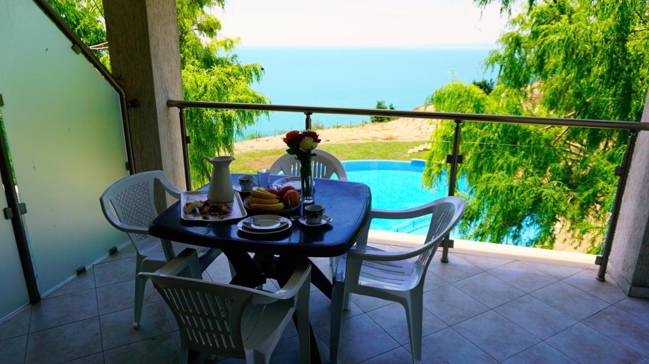 Морски Апартаменти Джулай Морнинг - July Morning Sea View Apartments Kavarna Ngoại thất bức ảnh